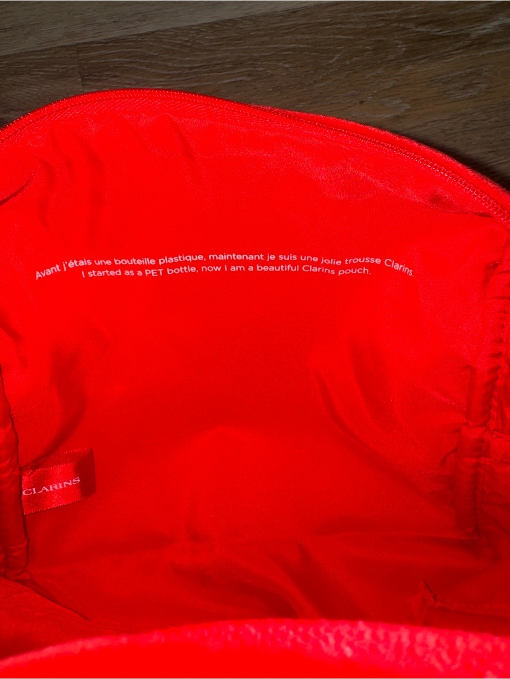 Clarins velvet makeup travel bag - Picture 3 of 6